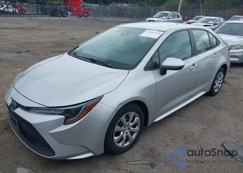 2021 Toyota Corolla Le z USA, uszkodzony, nr VIN 5YFEPMAE7MP191561